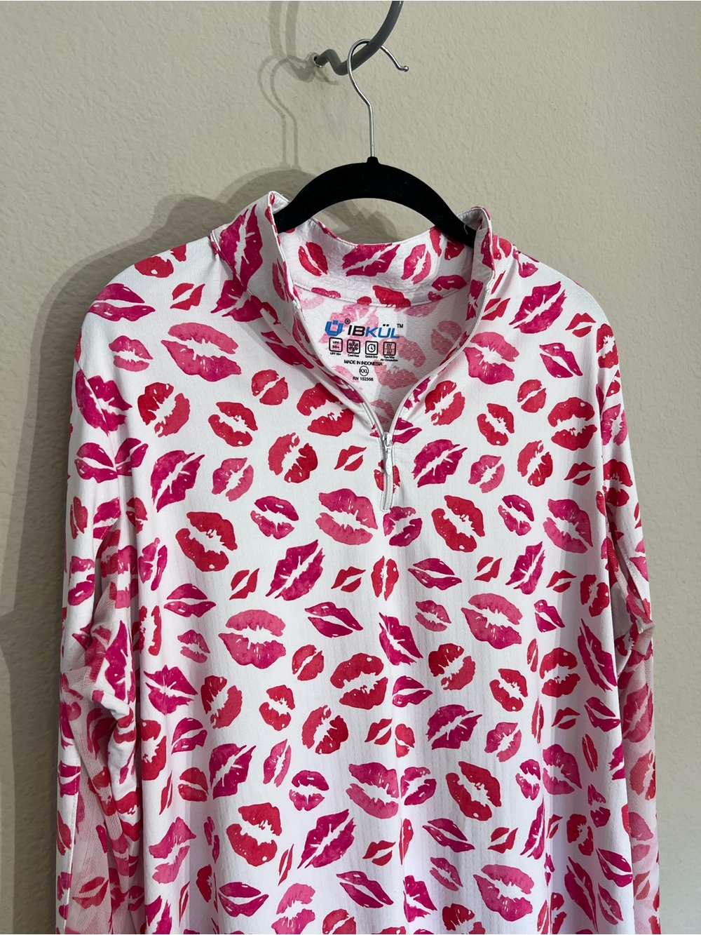 Ibkul quarter zip long sleeve lightweight top kiss red lip print sz XXL golf - Picture 3 of 12